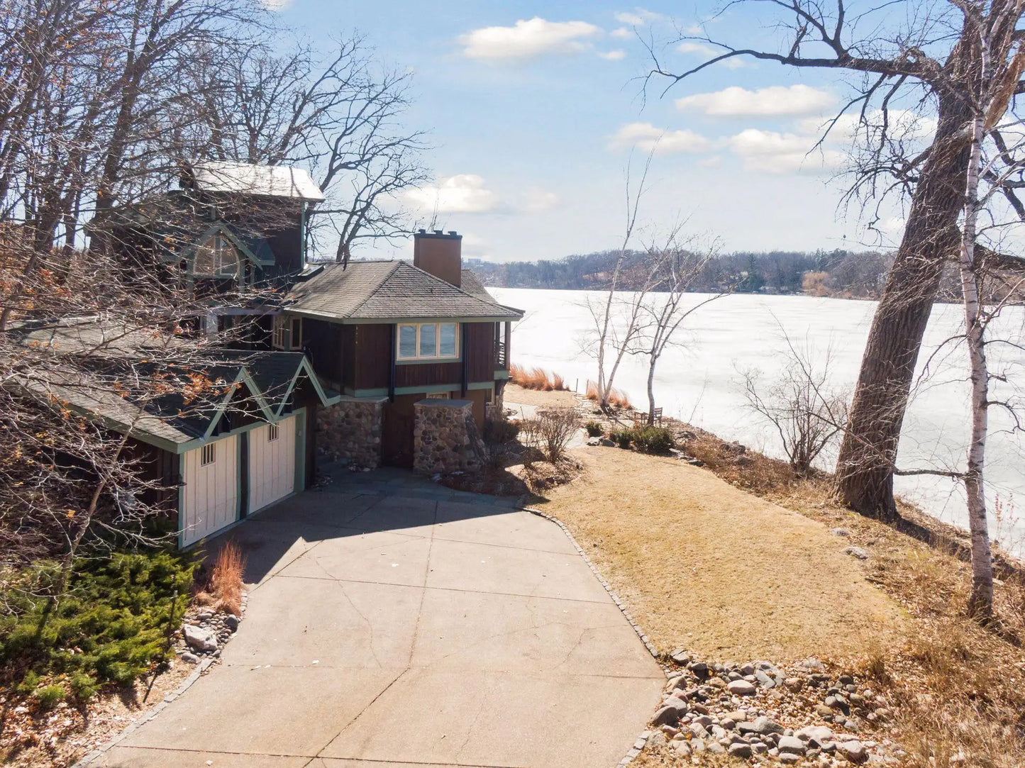 5740 Christmas Lake Point, Shorewood, MN 55331