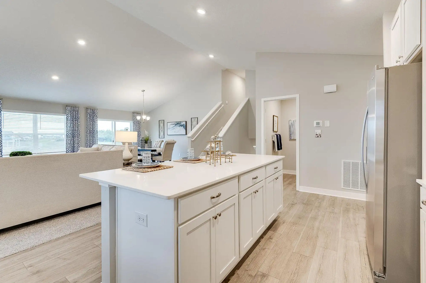 2127 Ardmore Place, Shakopee, MN 55379