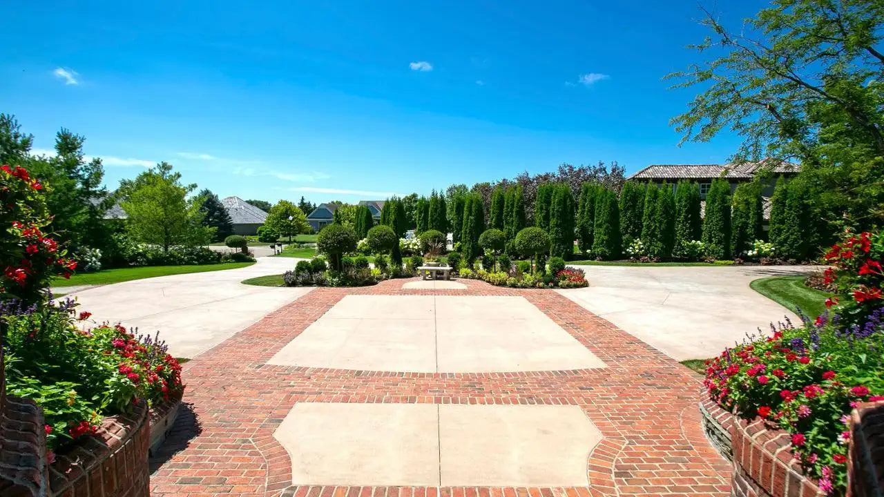 18313 Nicklaus Way, Eden Prairie, MN 55347