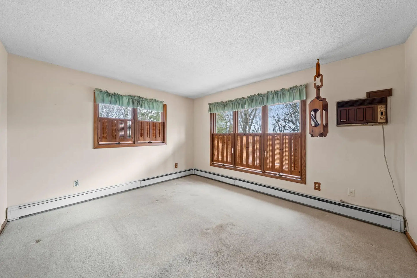 104 Birchview Lane, Hinckley, MN 55037