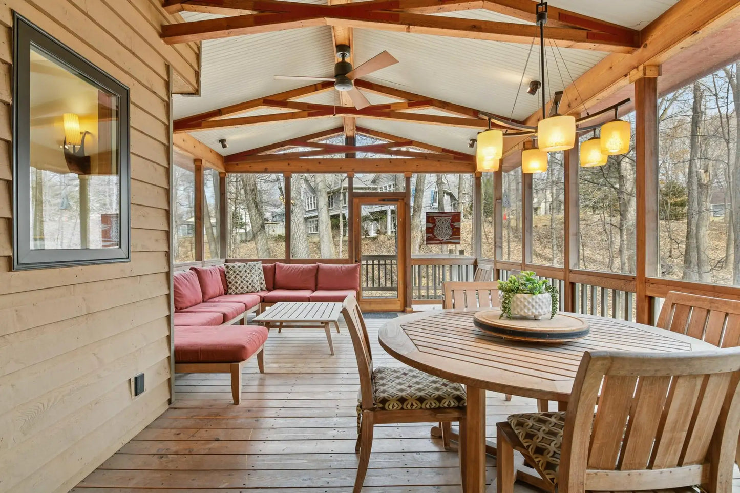 18920 Park Avenue, Deephaven, MN 55391