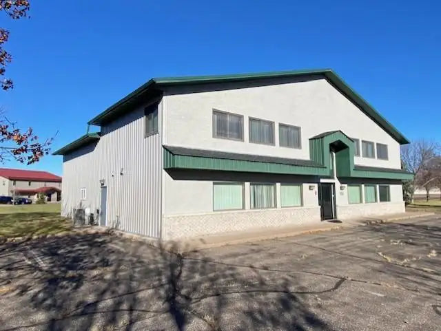 111 Thomas Park Drive, Monticello, MN 55362