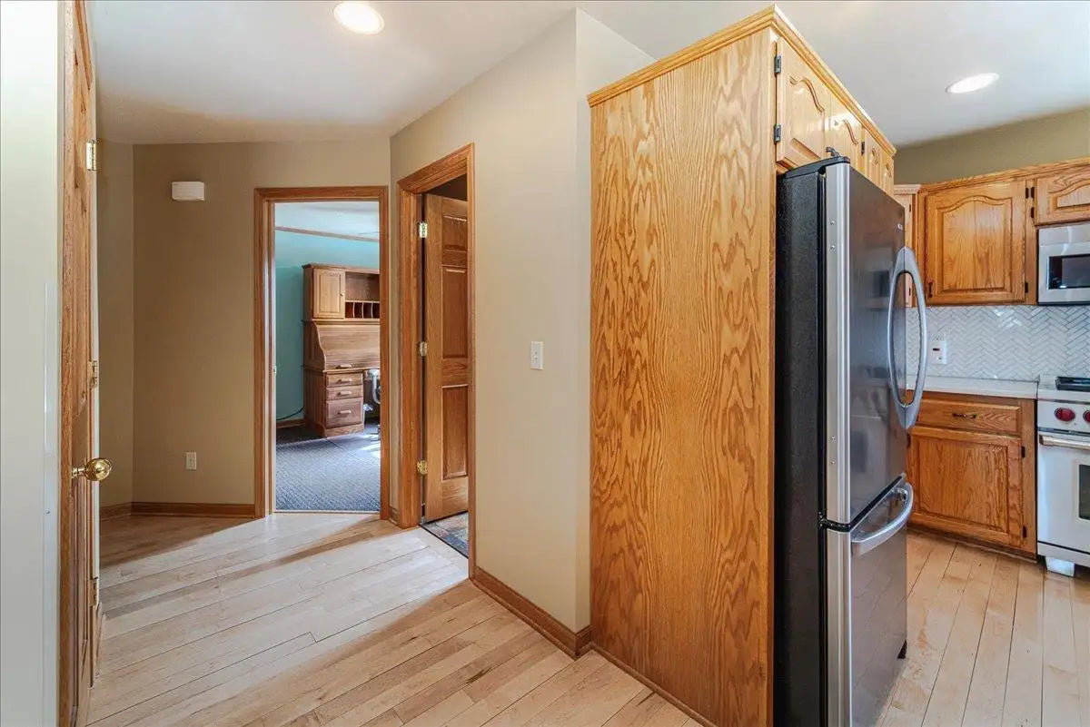 1084 Stein Drive, Waconia, MN 55387