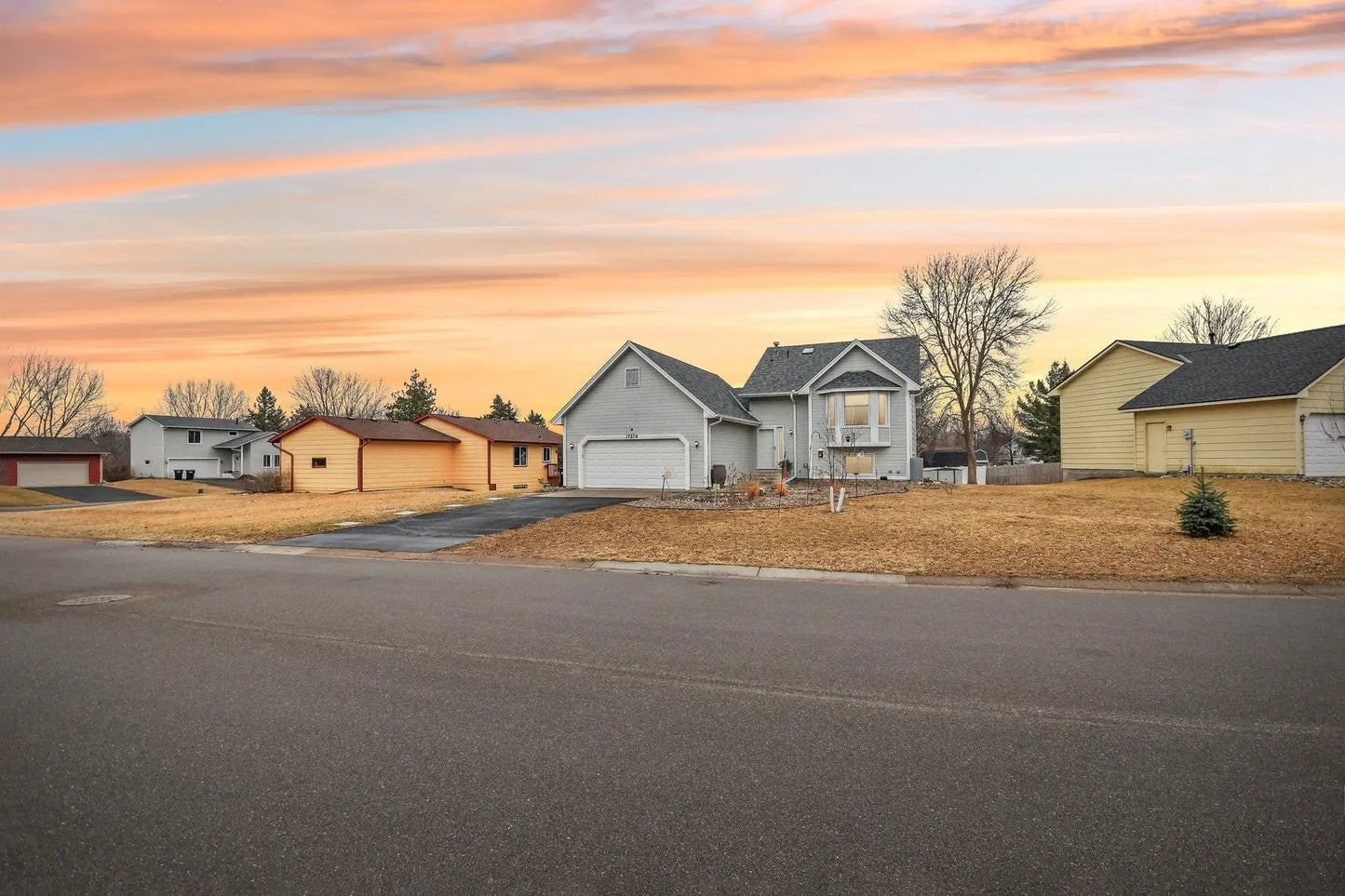 17270 Fireside Lane, Lakeville, MN 55024
