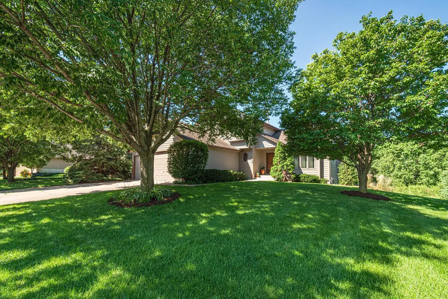 1084 Stein Drive, Waconia, MN 55387