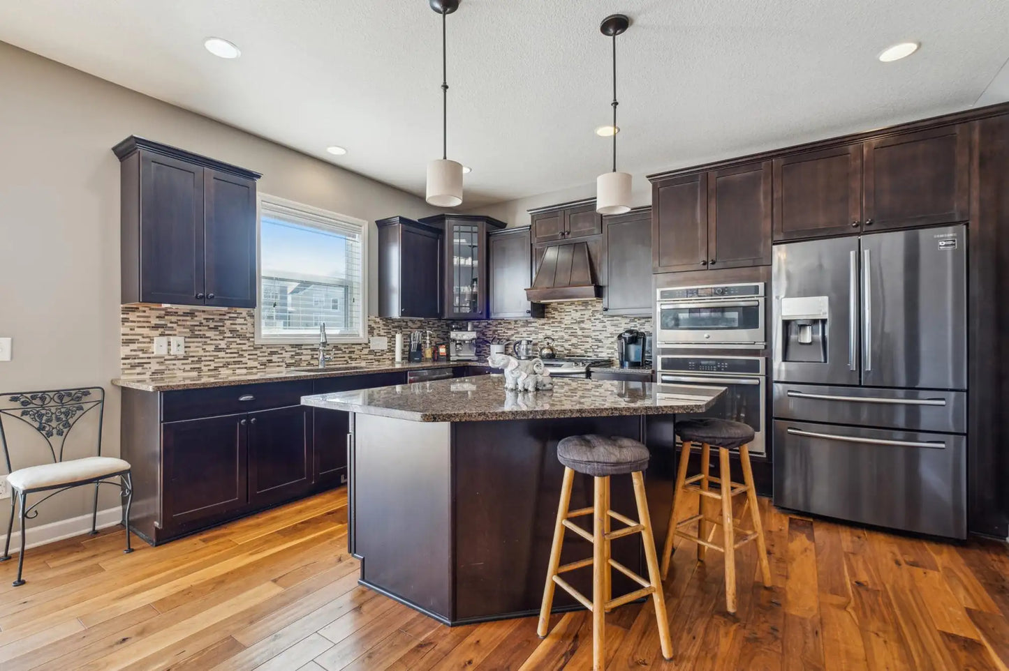 3400 Ridgestone Way, Woodbury, MN 55129