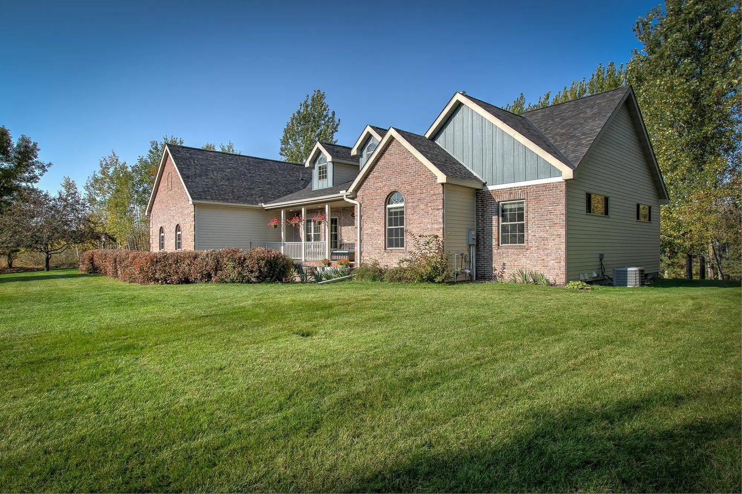 33328 Skogman Lake Road, Cambridge, MN 55008