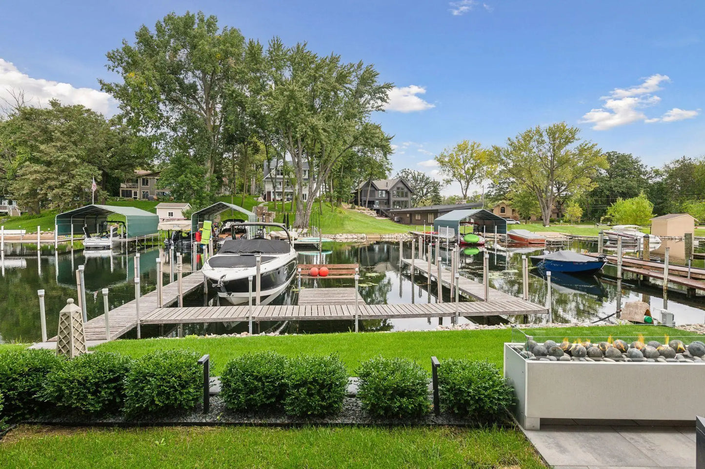 2507 Bantas Point Lane, Minnetonka, MN 55391