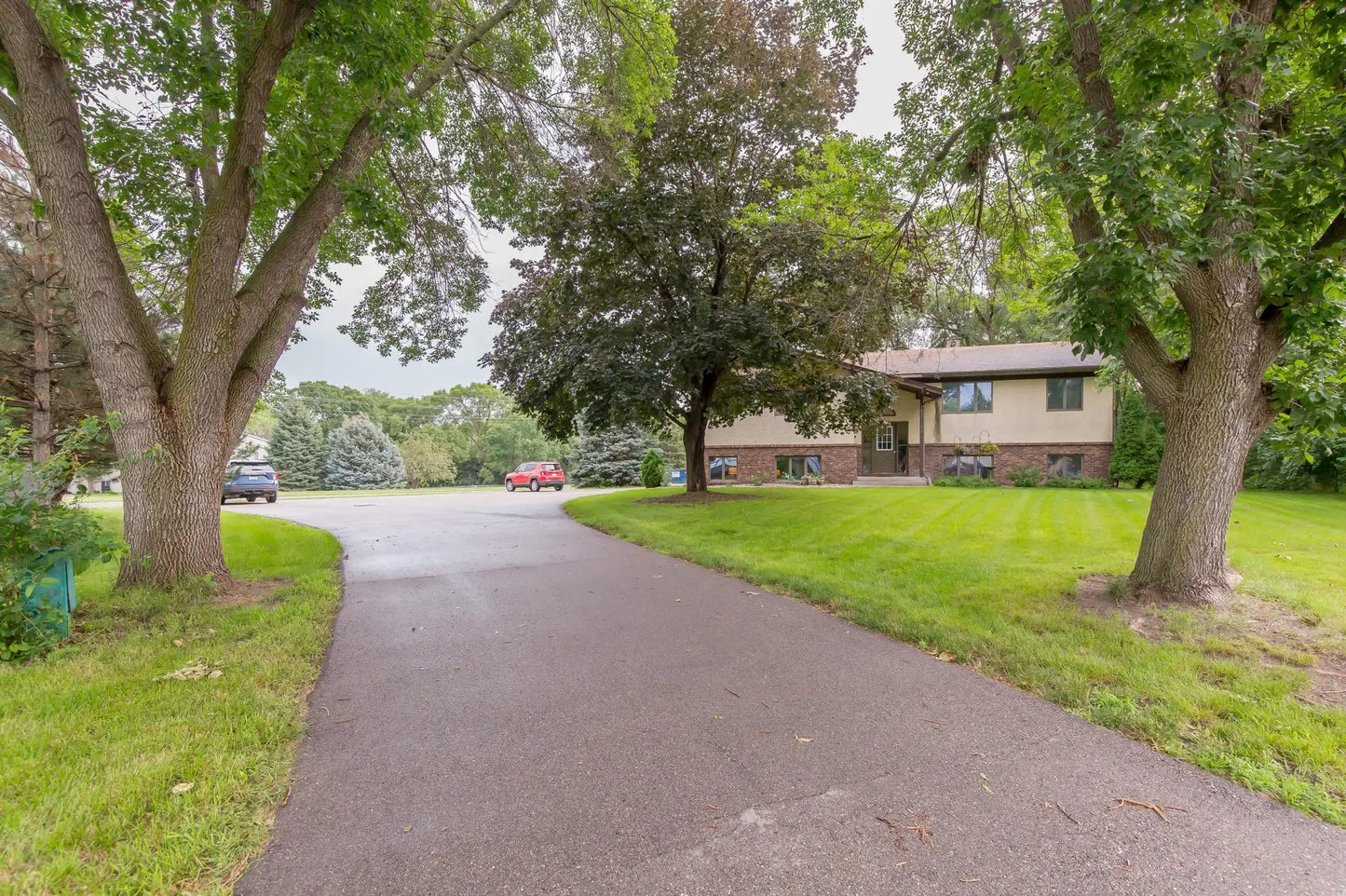 1611 Roundhouse Circle, Shakopee, MN 55379