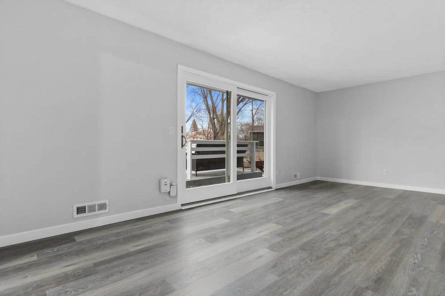 11042 Stanley Curve, Bloomington, MN 55437