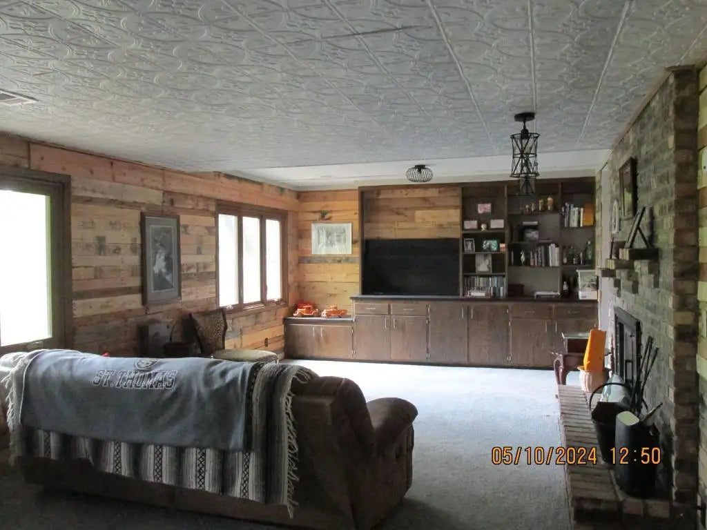 1611 63rd Street, Chanhassen, MN 55331