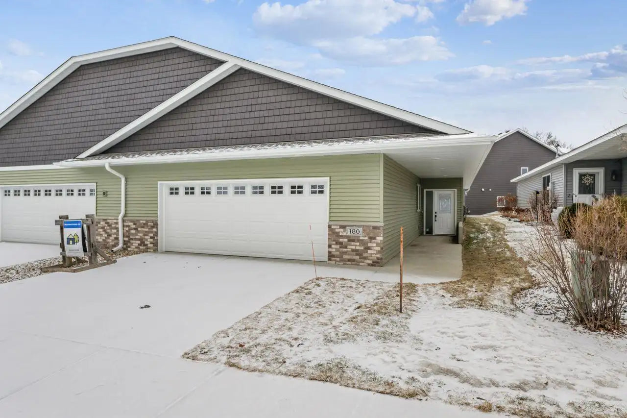 180 Morning Drive, Mayer, MN 55360