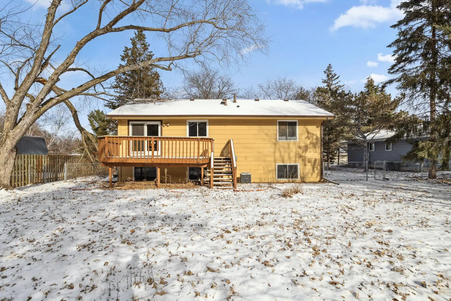 3976 Woodview Drive, Vadnais Heights, MN 55127