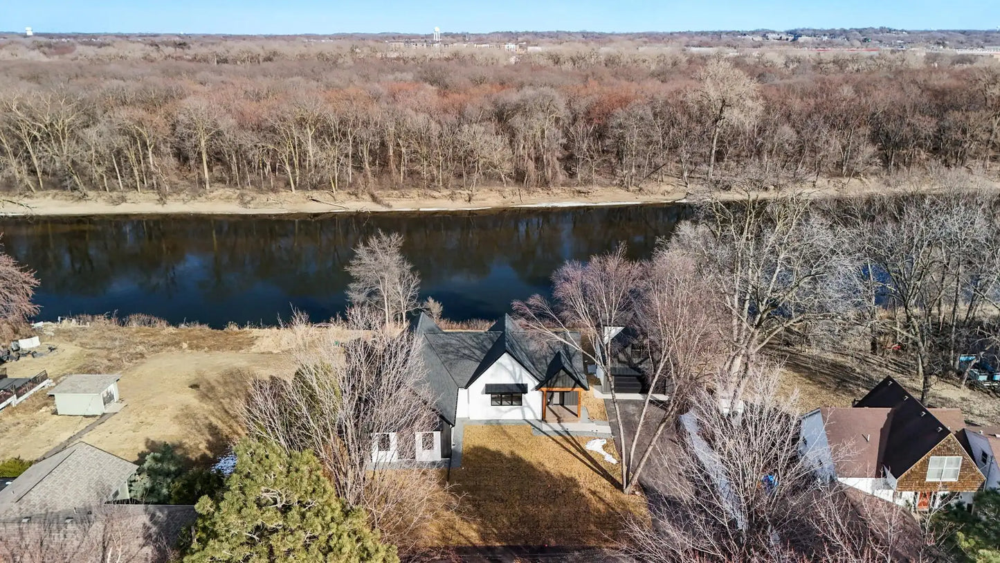 6700 River Road, Brooklyn Center, MN 55430