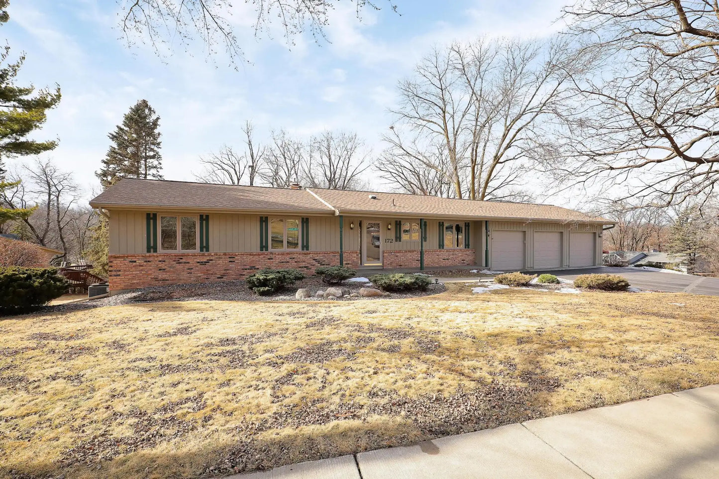 172 Chaparral Drive, Apple Valley, MN 55124