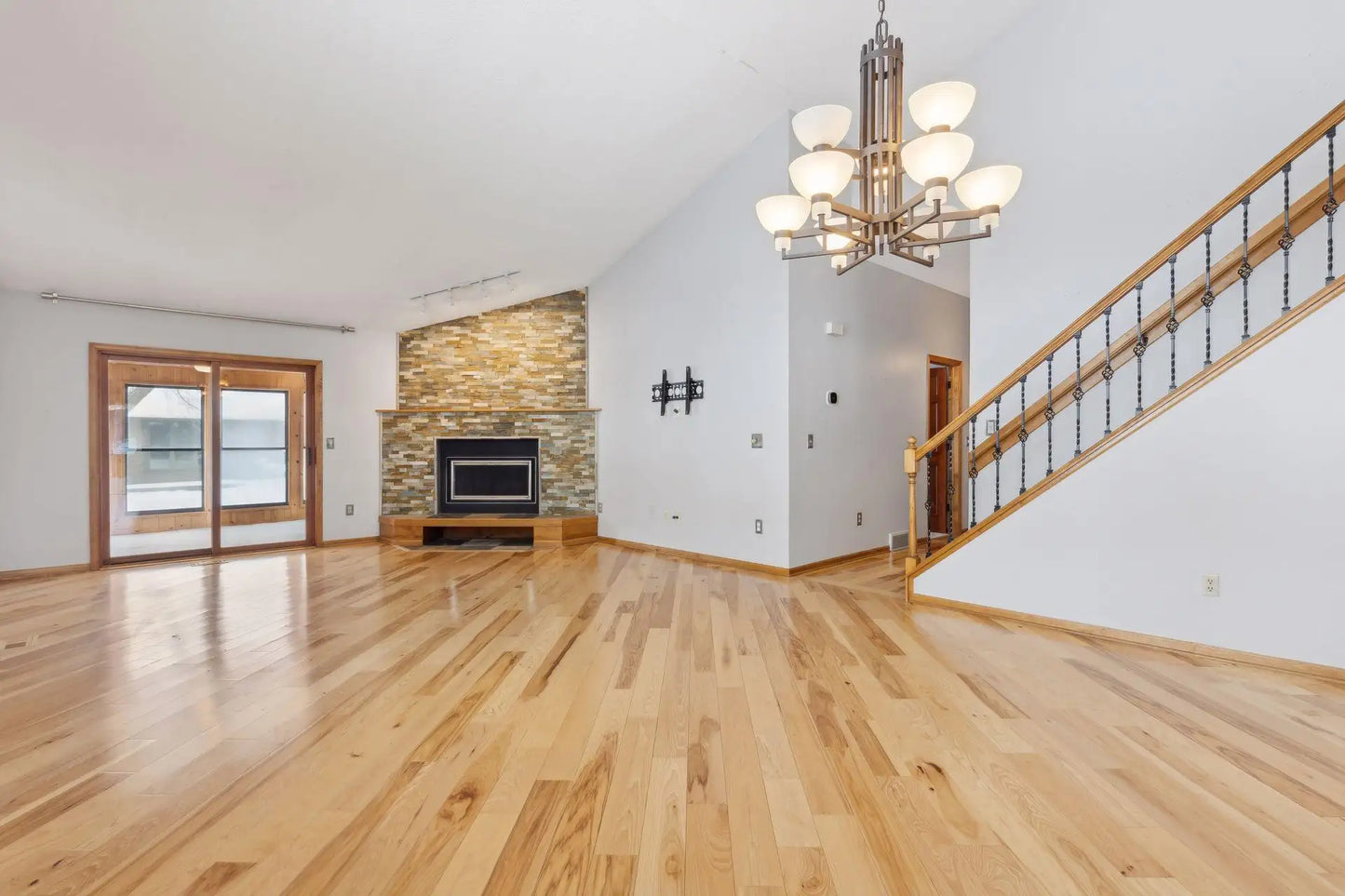 4130 Upland Lane, Plymouth, MN 55446