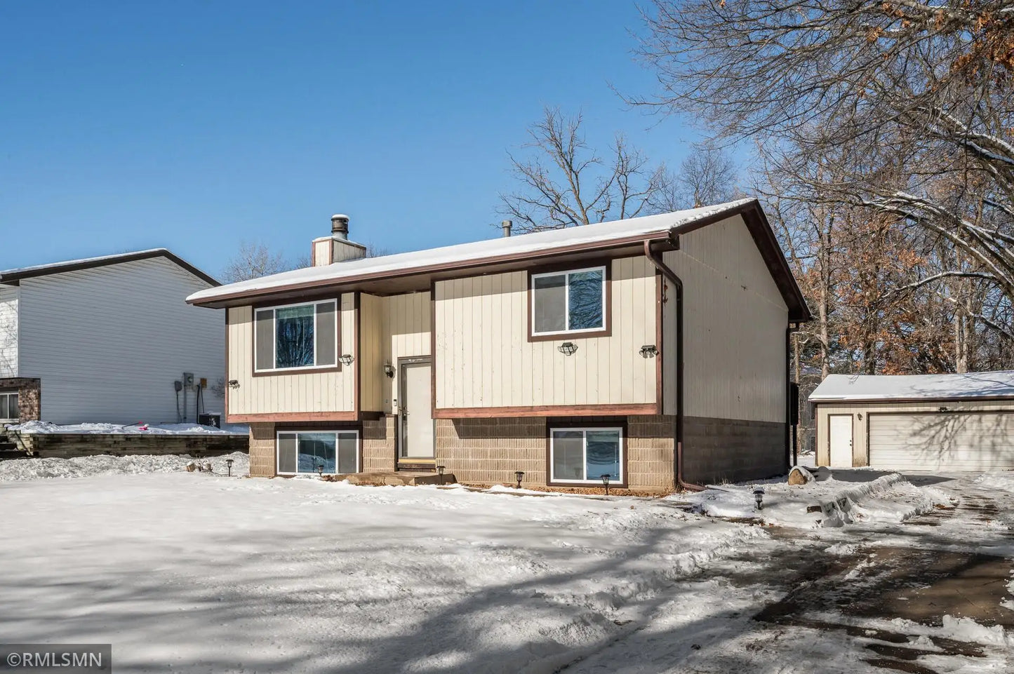 2493 Skillman Avenue, North Saint Paul, MN 55109