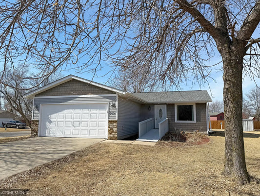 9091 Tanager Circle, Monticello, MN 55362