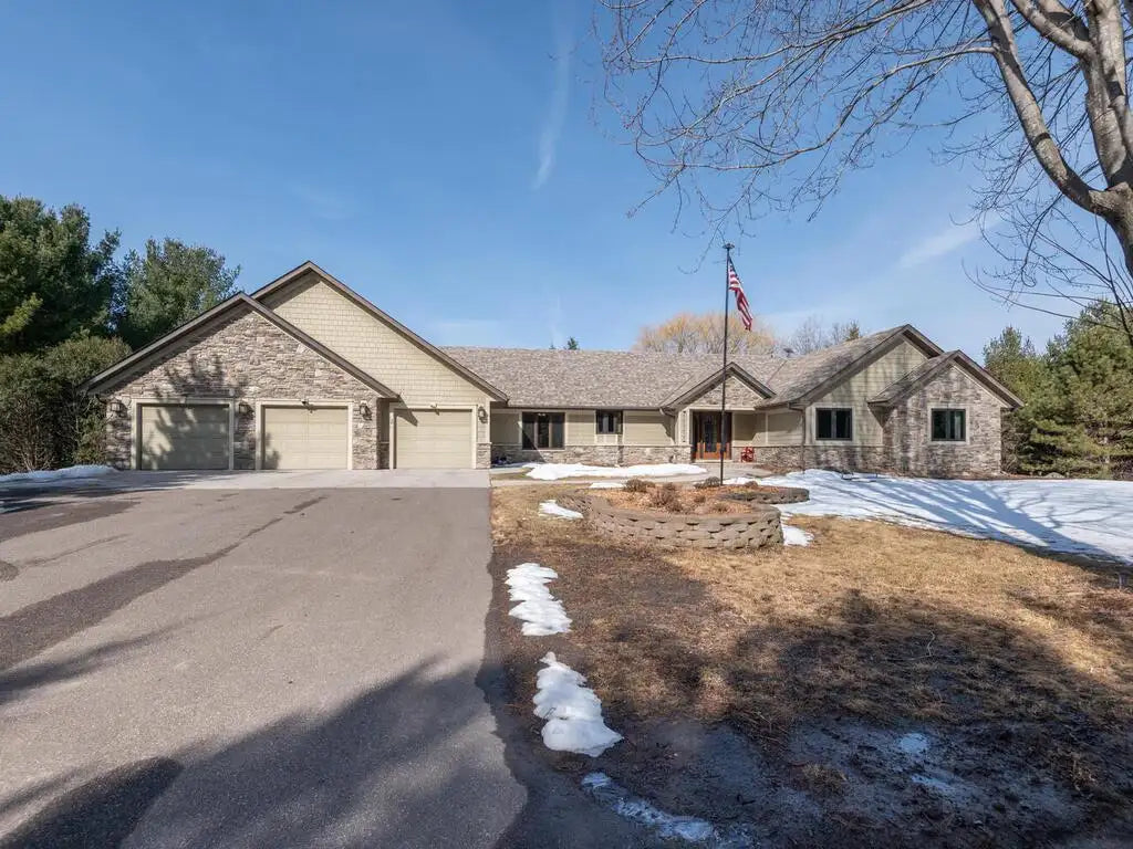 11575 Lockridge Avenue, Grant, MN 55082