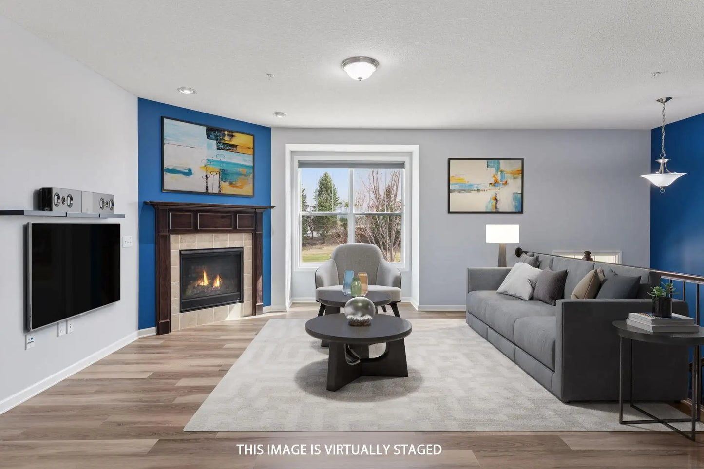 8949 Village Loop, Chanhassen, MN 55317