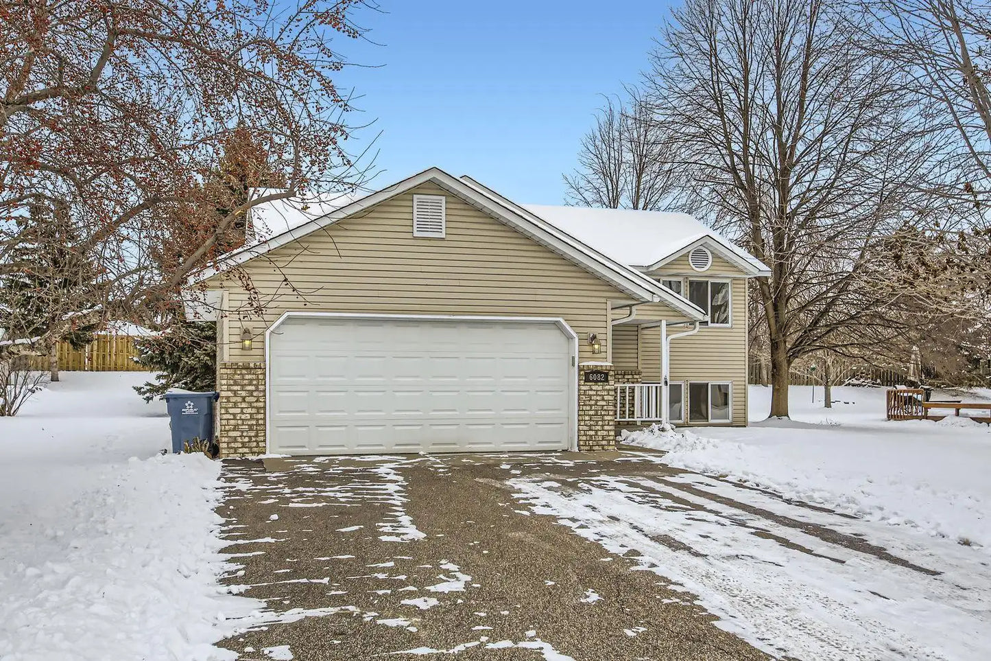 6082 Kalland Circle, Albertville, MN 55301