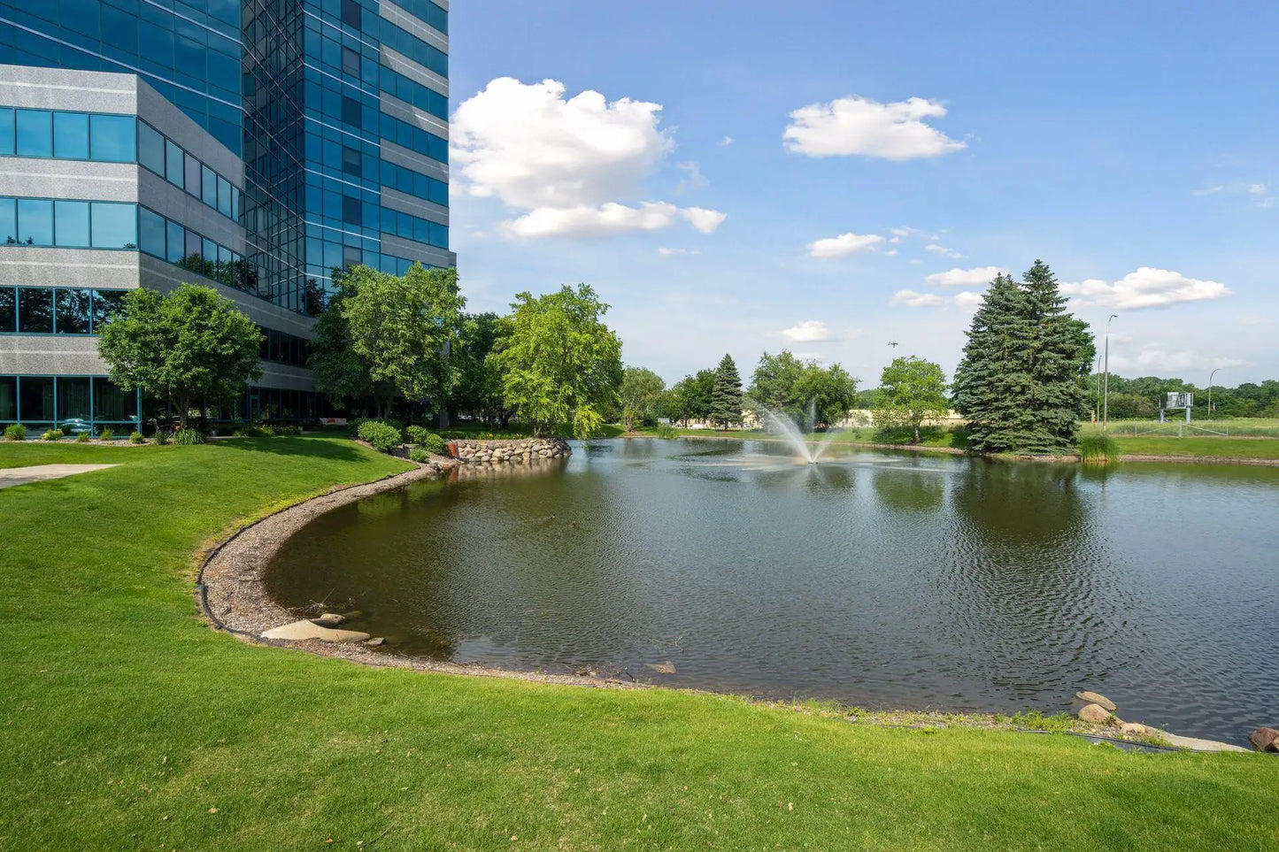 5601 Smetana Drive, Minnetonka, MN 55343