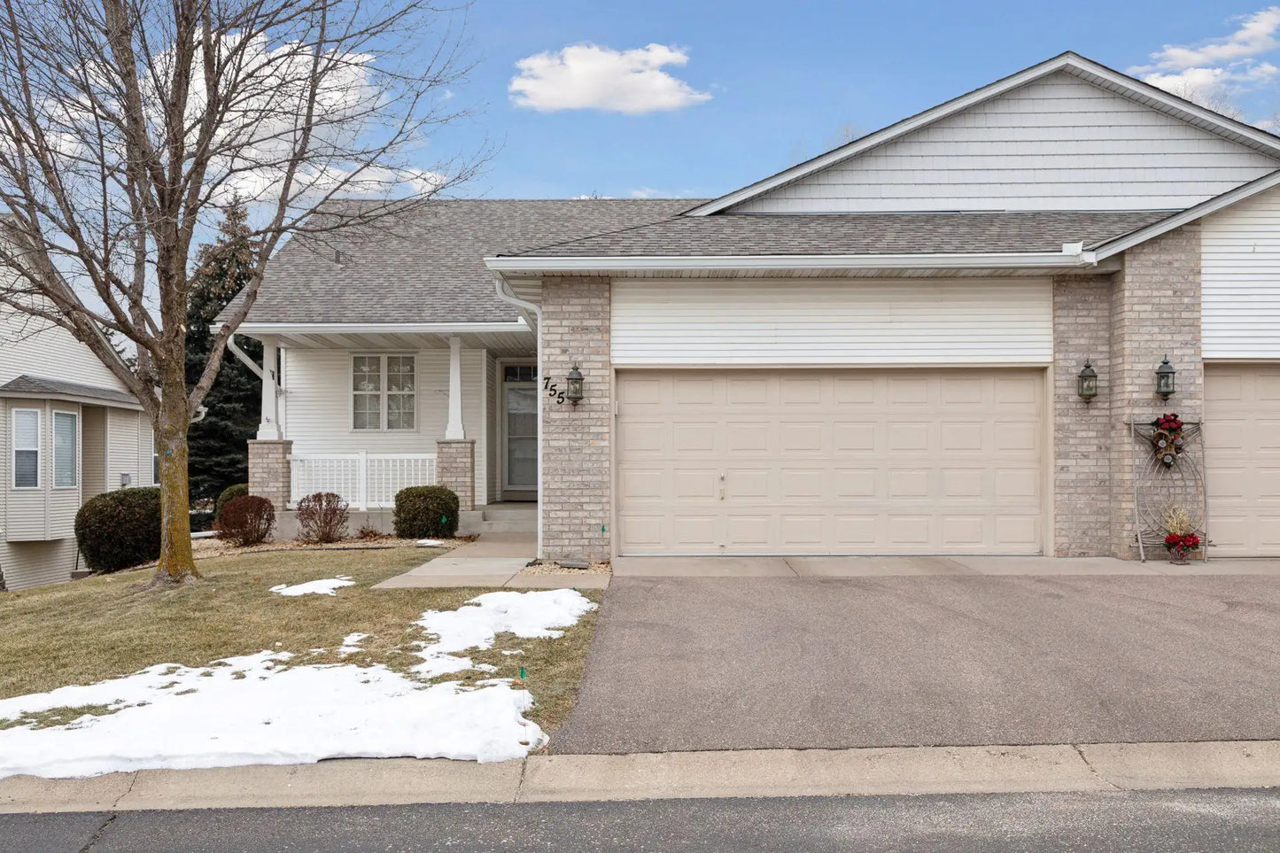 755 Woodduck Drive, Woodbury, MN 55125