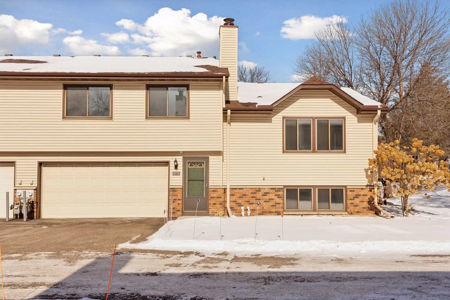 8774 Maplebrook Circle, Brooklyn Park, MN 55445