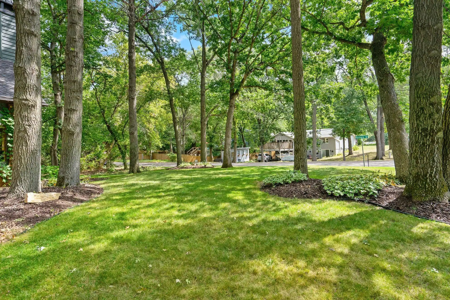 230 Wildwood Bay Drive, Mahtomedi, MN 55115