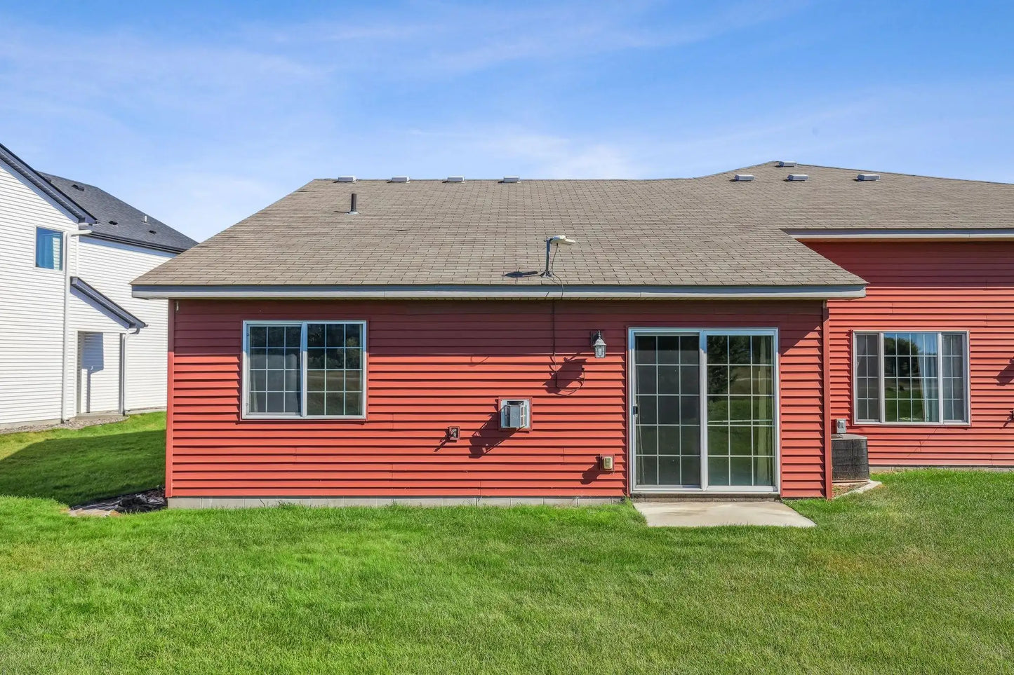 2136 Cleveland Lane, Cambridge, MN 55008