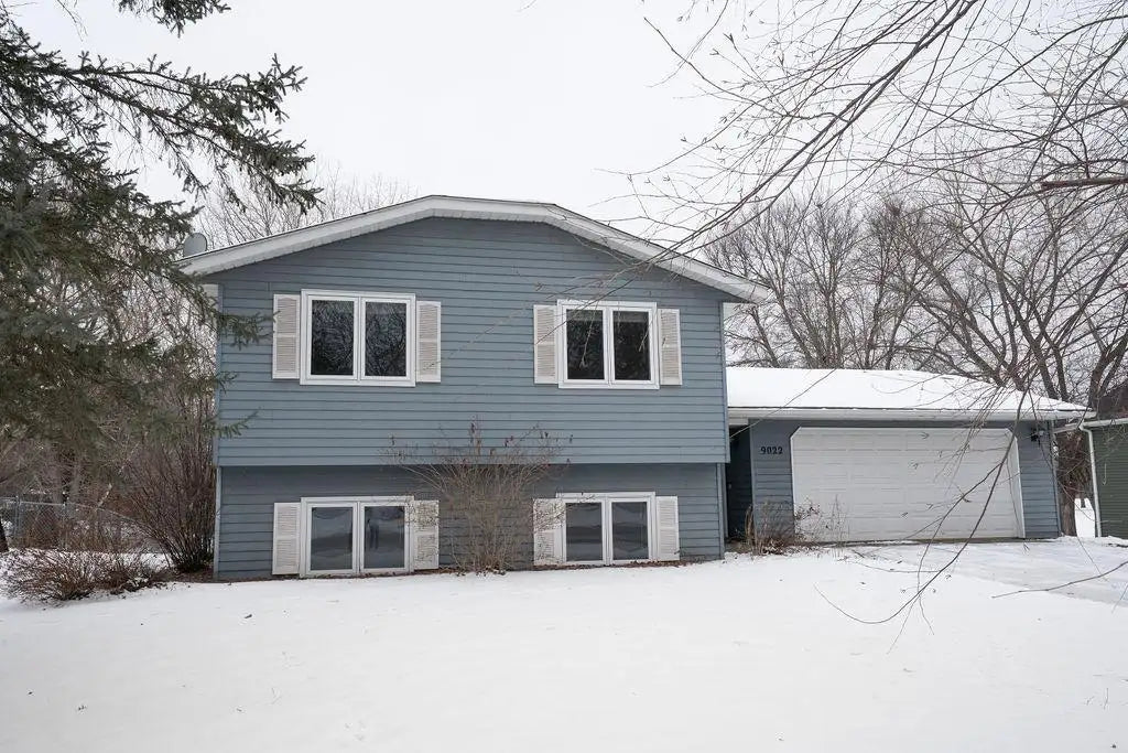 9022 Jeffery Avenue, Cottage Grove, MN 55016