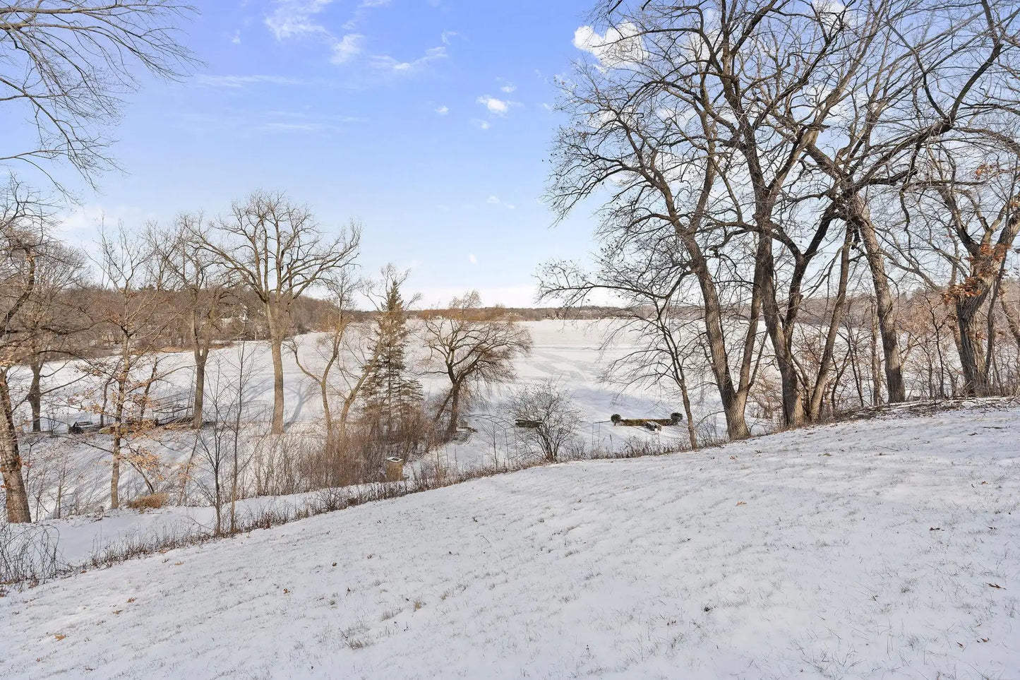 970 Pleasant View Road , Chanhassen, MN 55317