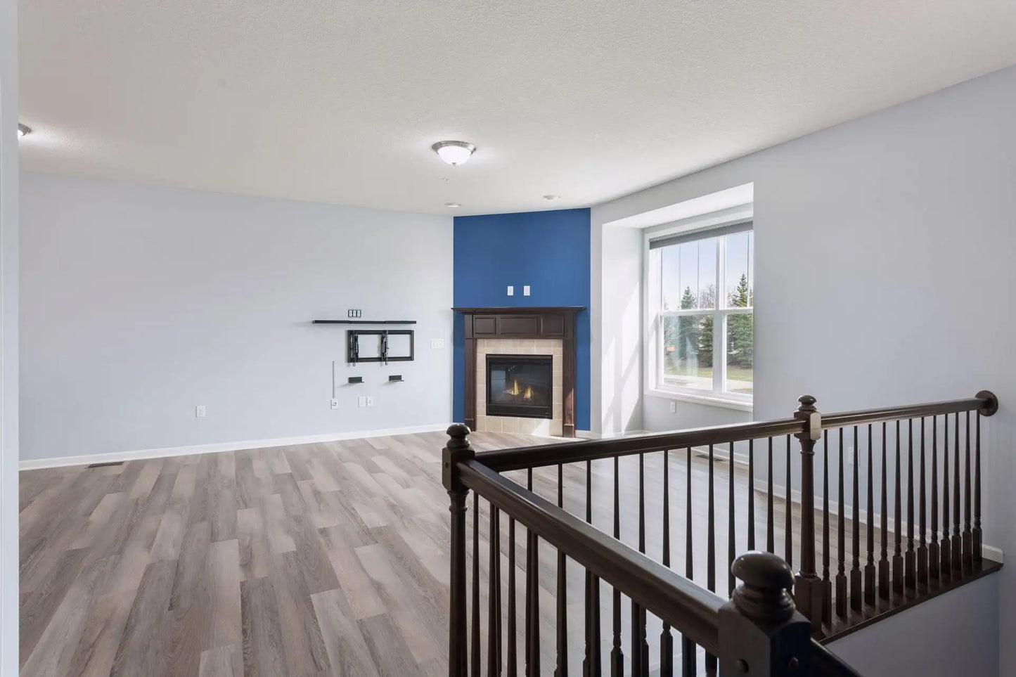 8949 Village Loop, Chanhassen, MN 55317