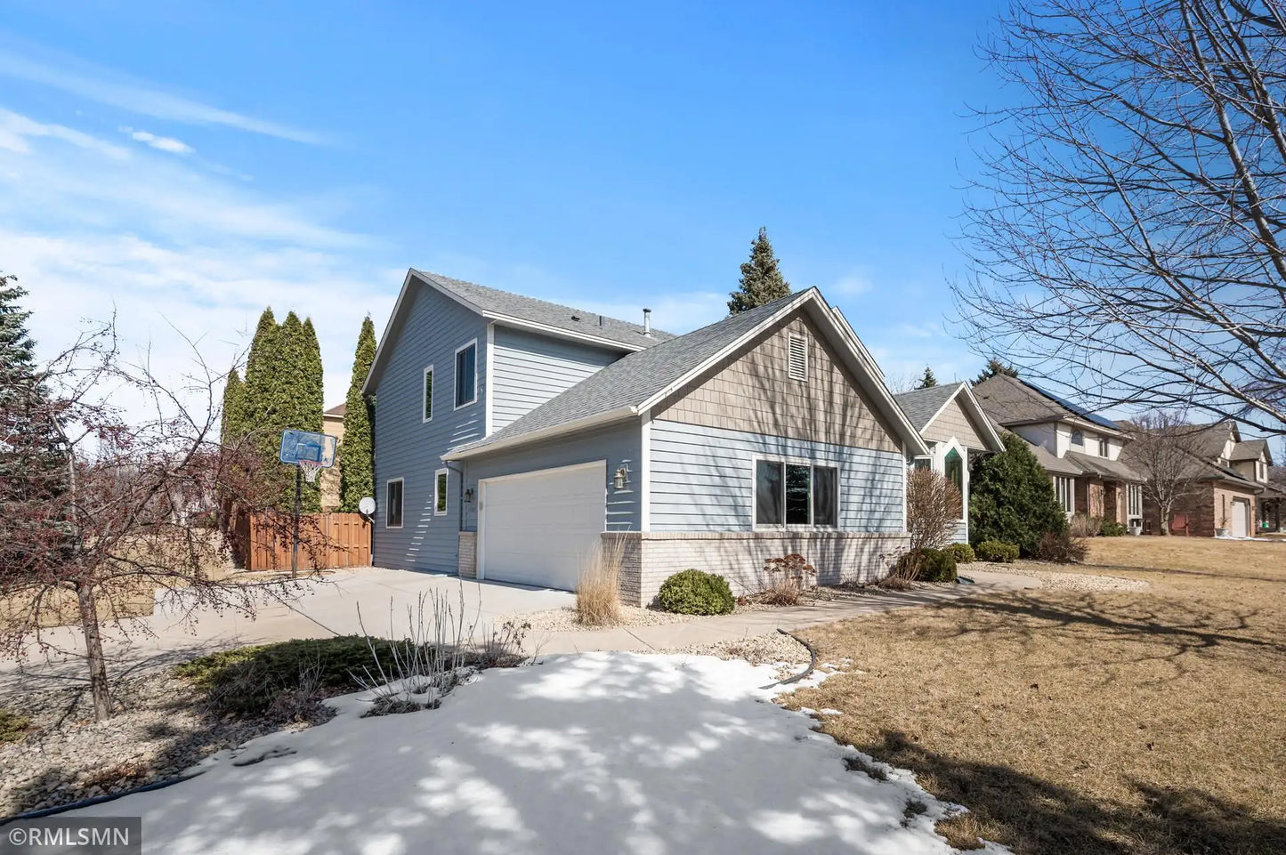 1507 Arden Vista Court, Arden Hills, MN 55112