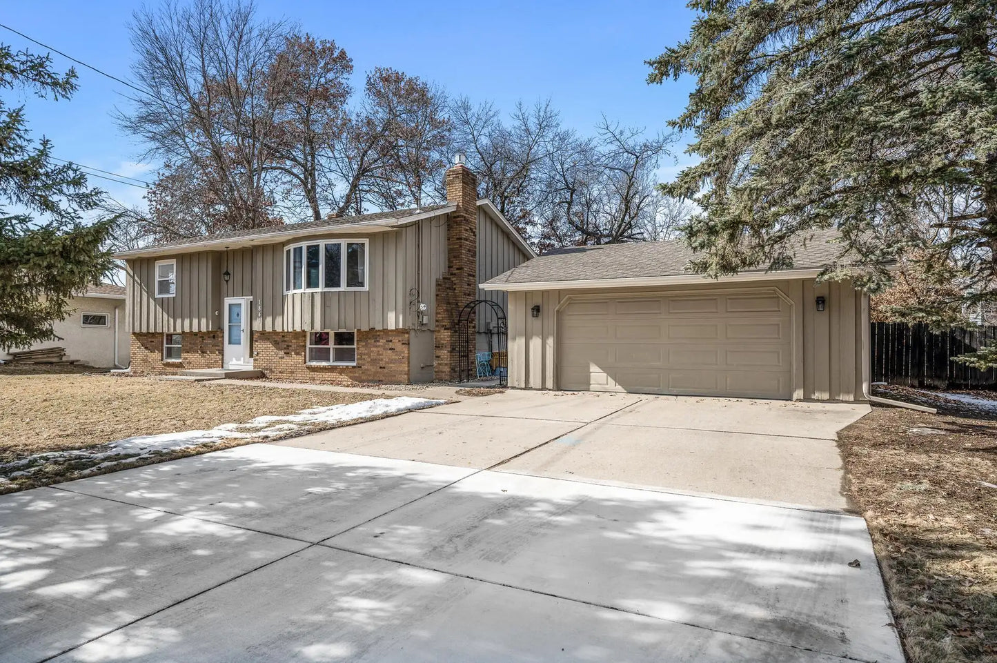 1841 Adele Street, Maplewood, MN 55109