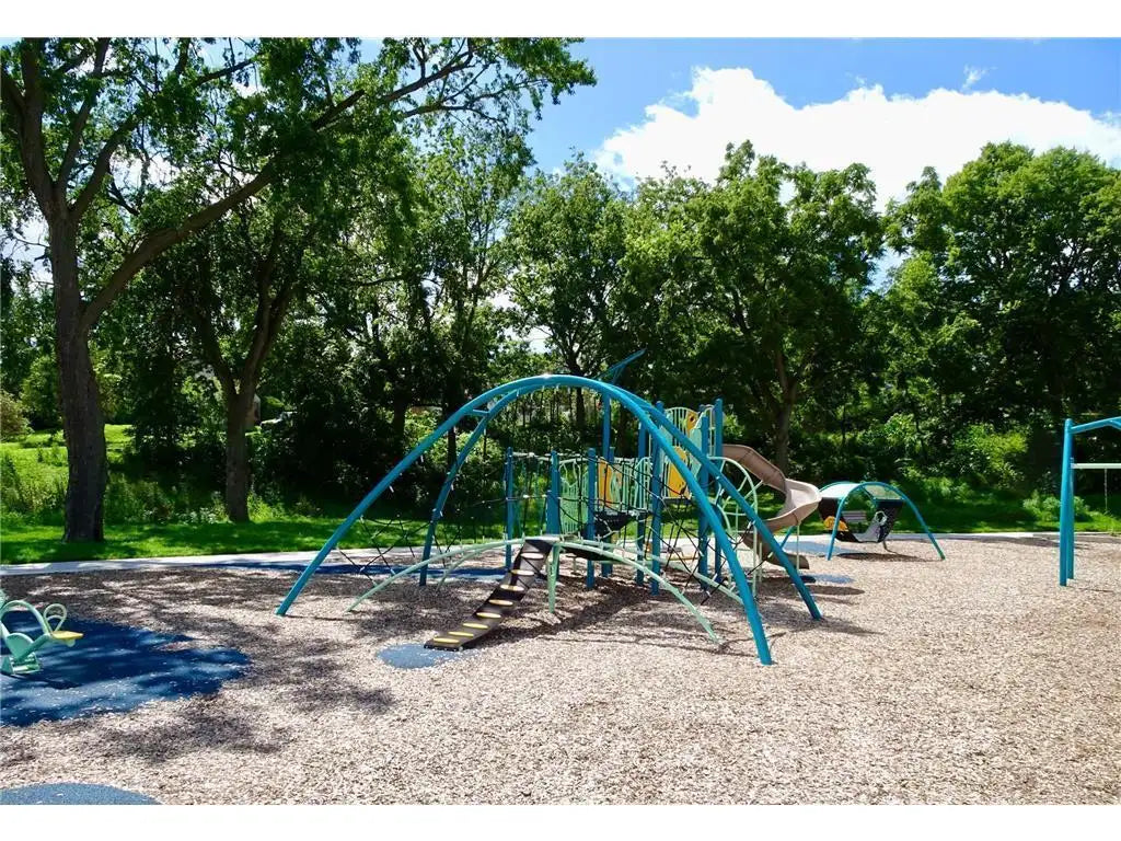 2210 40th Street, Minneapolis, MN 55407