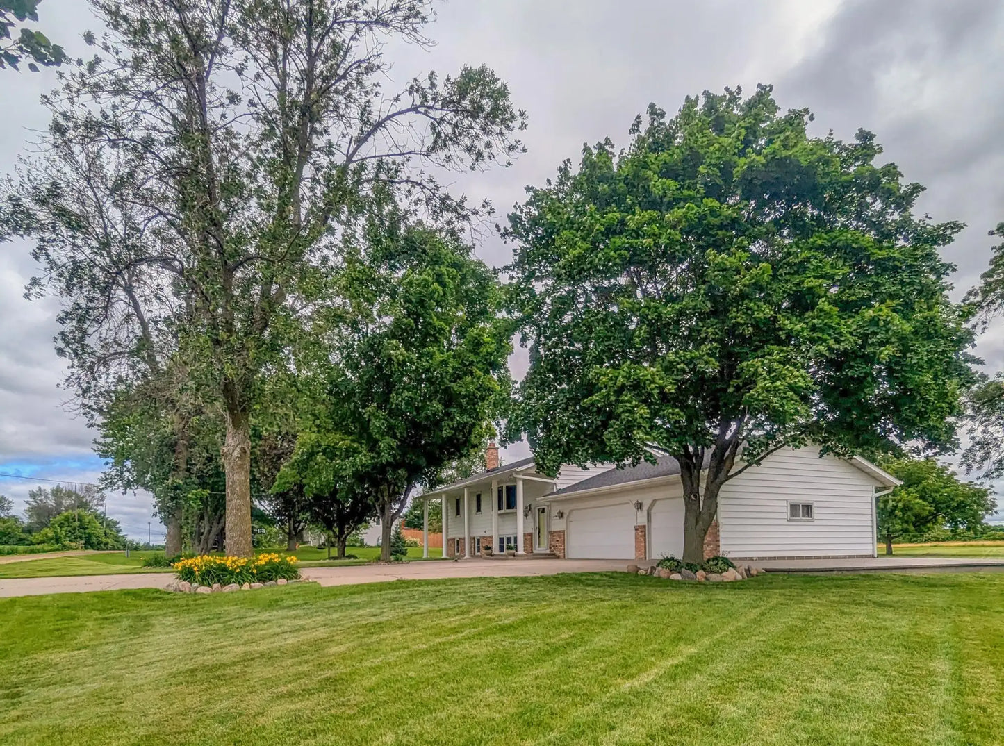 13740 Xanthus Lane, Dayton, MN 55374