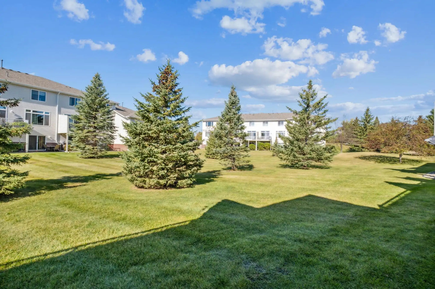 20609 Harrow Court, Lakeville, MN 55044