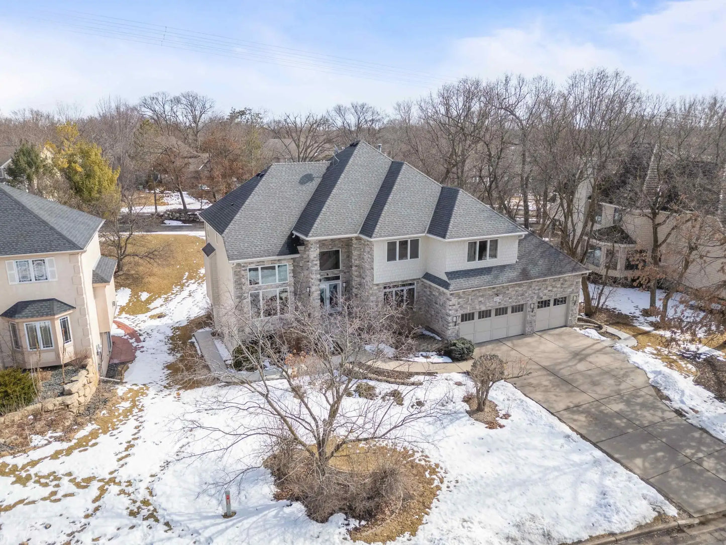 14905 Summit Oaks Drive, Burnsville, MN 55337