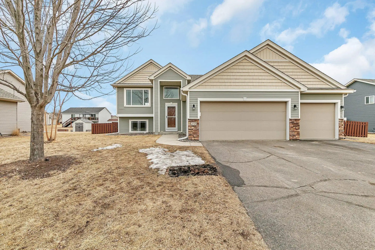 255 Douglas Drive, Annandale, MN 55302