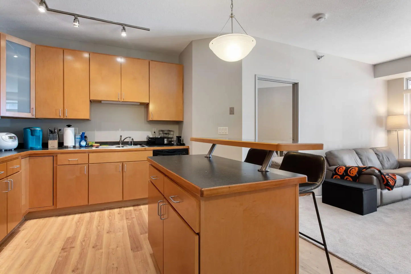 2600 University Avenue, Minneapolis, MN 55414