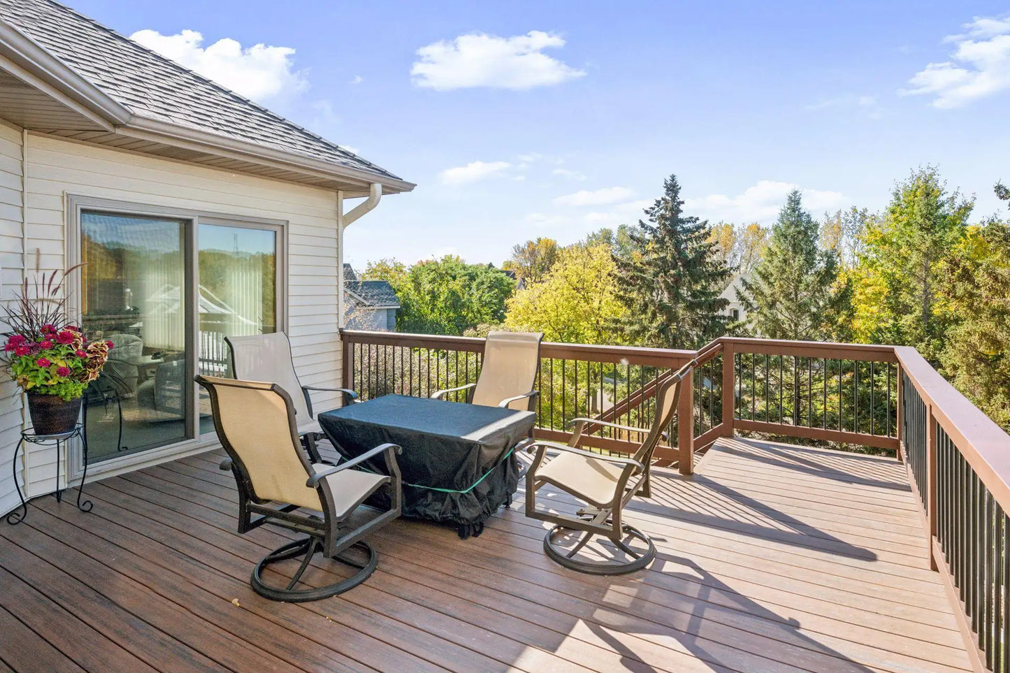 4255 Quinwood Lane, Plymouth, MN 55442