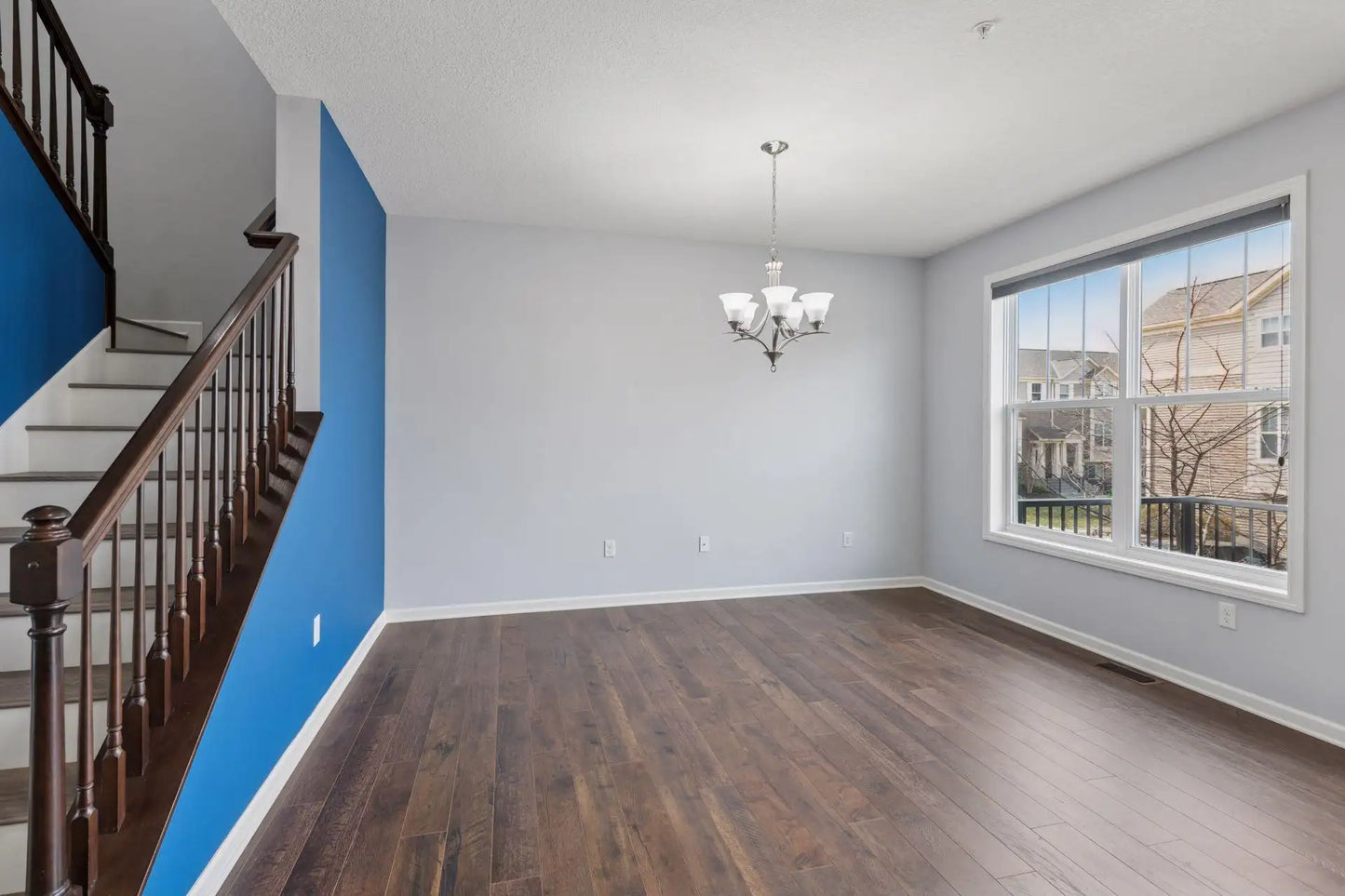 8949 Village Loop, Chanhassen, MN 55317