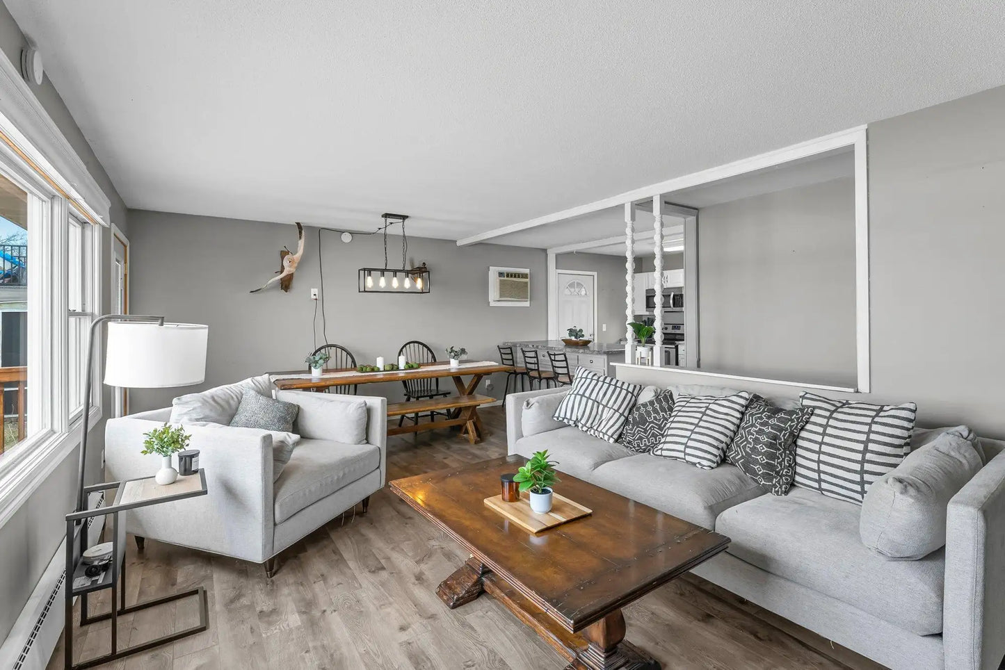 524 Lakeshore Circle, Annandale, MN 55302