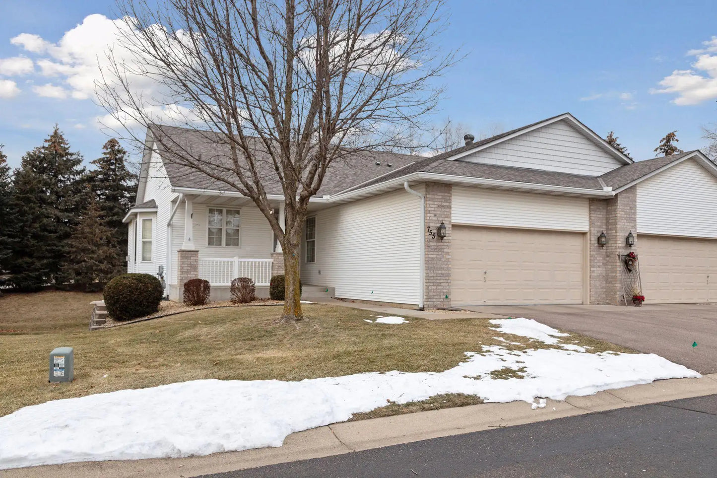 755 Woodduck Drive, Woodbury, MN 55125