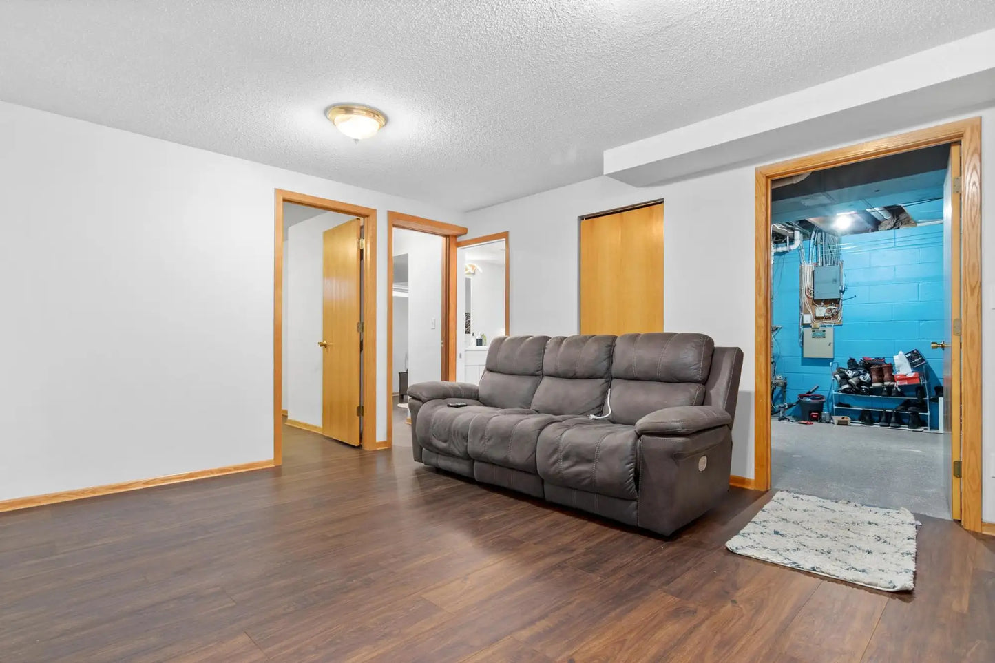 11042 Stanley Curve, Bloomington, MN 55437
