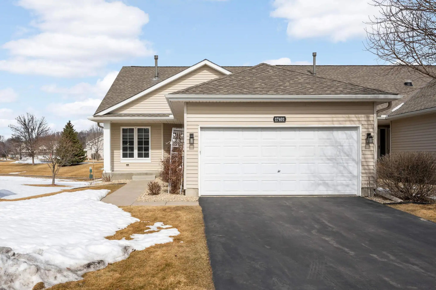 17401 Deerfield Drive, Prior Lake, MN 55372