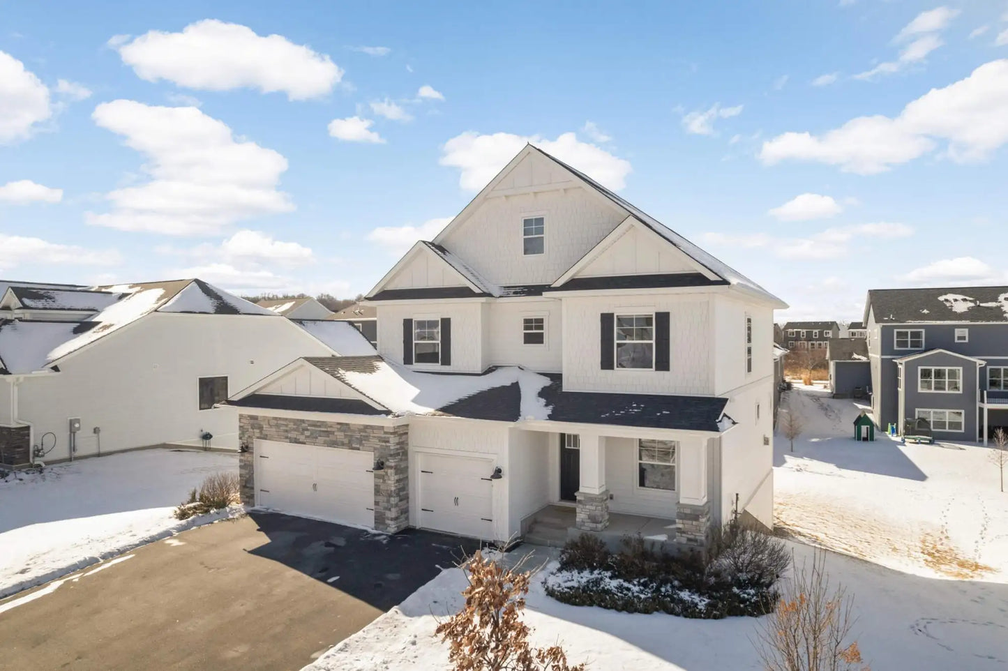 4295 Creekside Way, Minnetrista, MN 55331