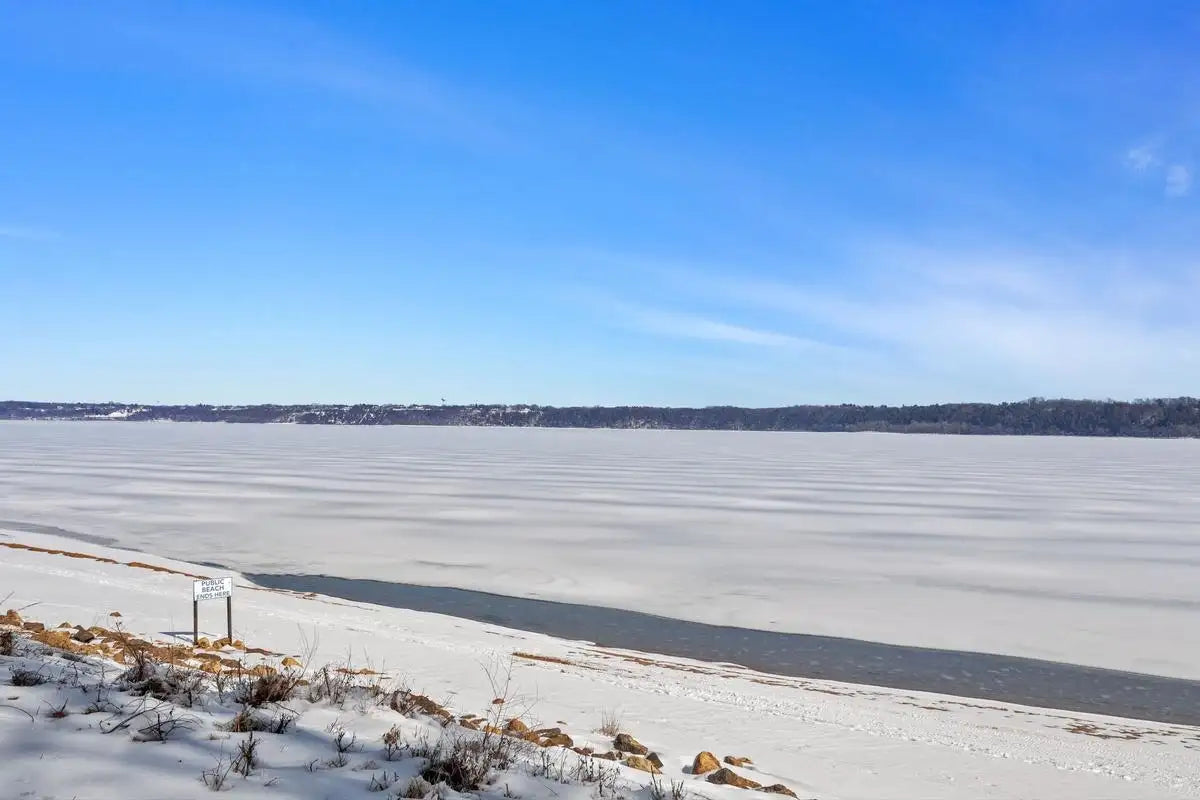 1880 Riviera Avenue, Lakeland, MN 55043