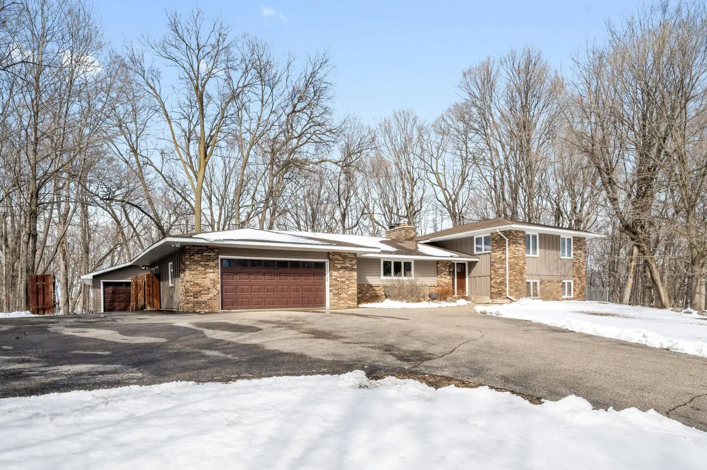 27750 Woodside Road, Shorewood, MN 55331